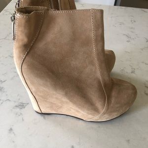 Jeffrey Cambell booties tan